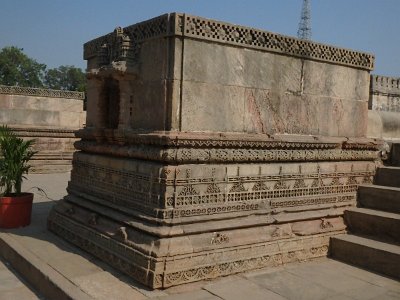 1AdalajStepWell (4)