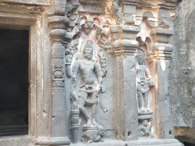 Ellora16 (402)