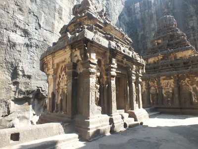 Ellora16 (411)