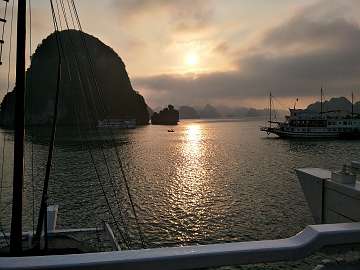 HaLong (872)