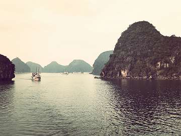 HaLong (877)