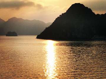 HaLong (885)